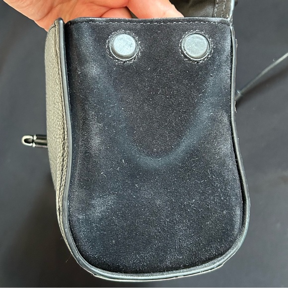 COACH Faye Crossbody Purse Bag All Black Pebbled Leather Flap F1880-F22349 - Picture 13 of 16